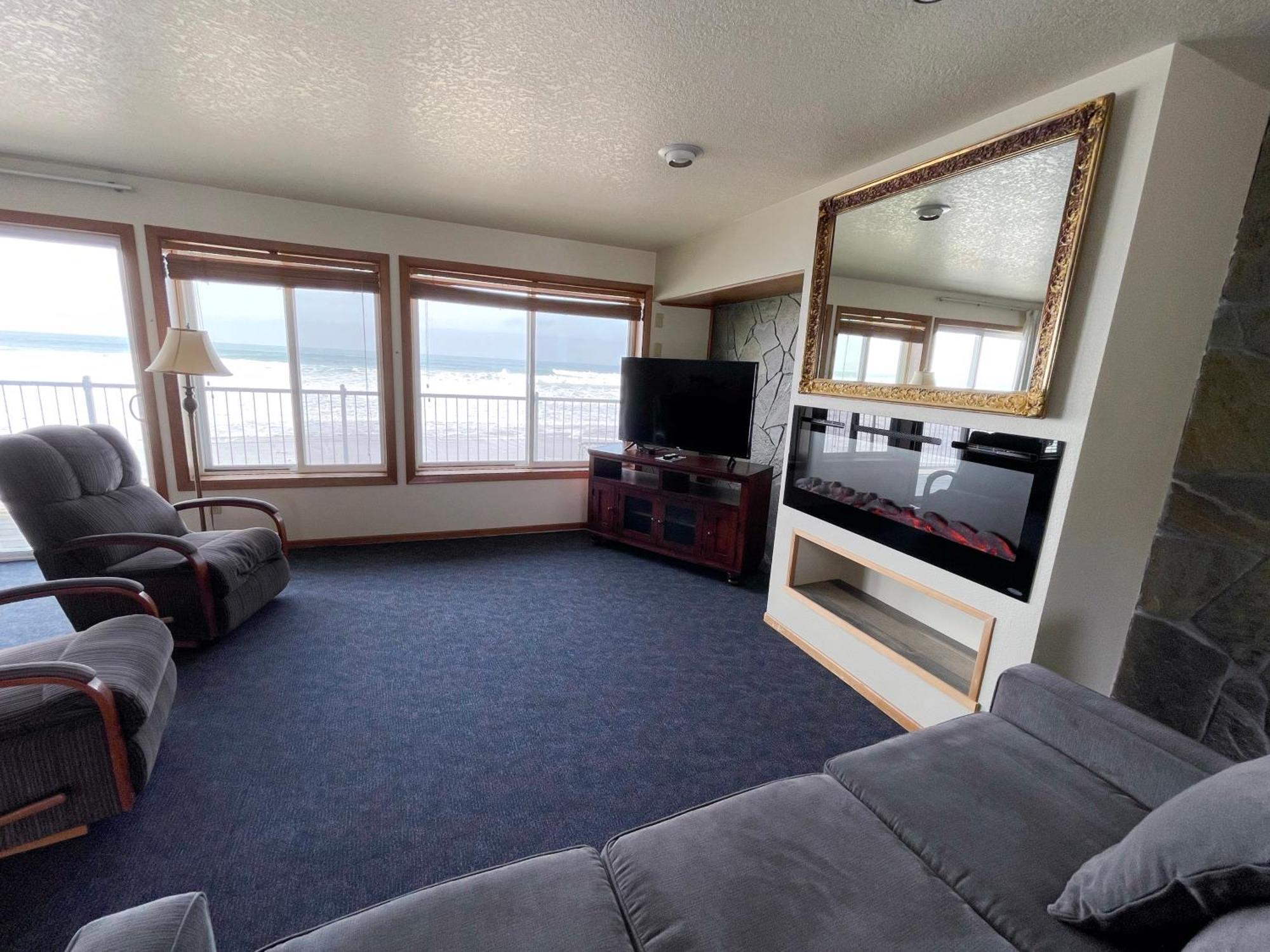 Sandcastle Beachfront Lincoln City Habitación foto